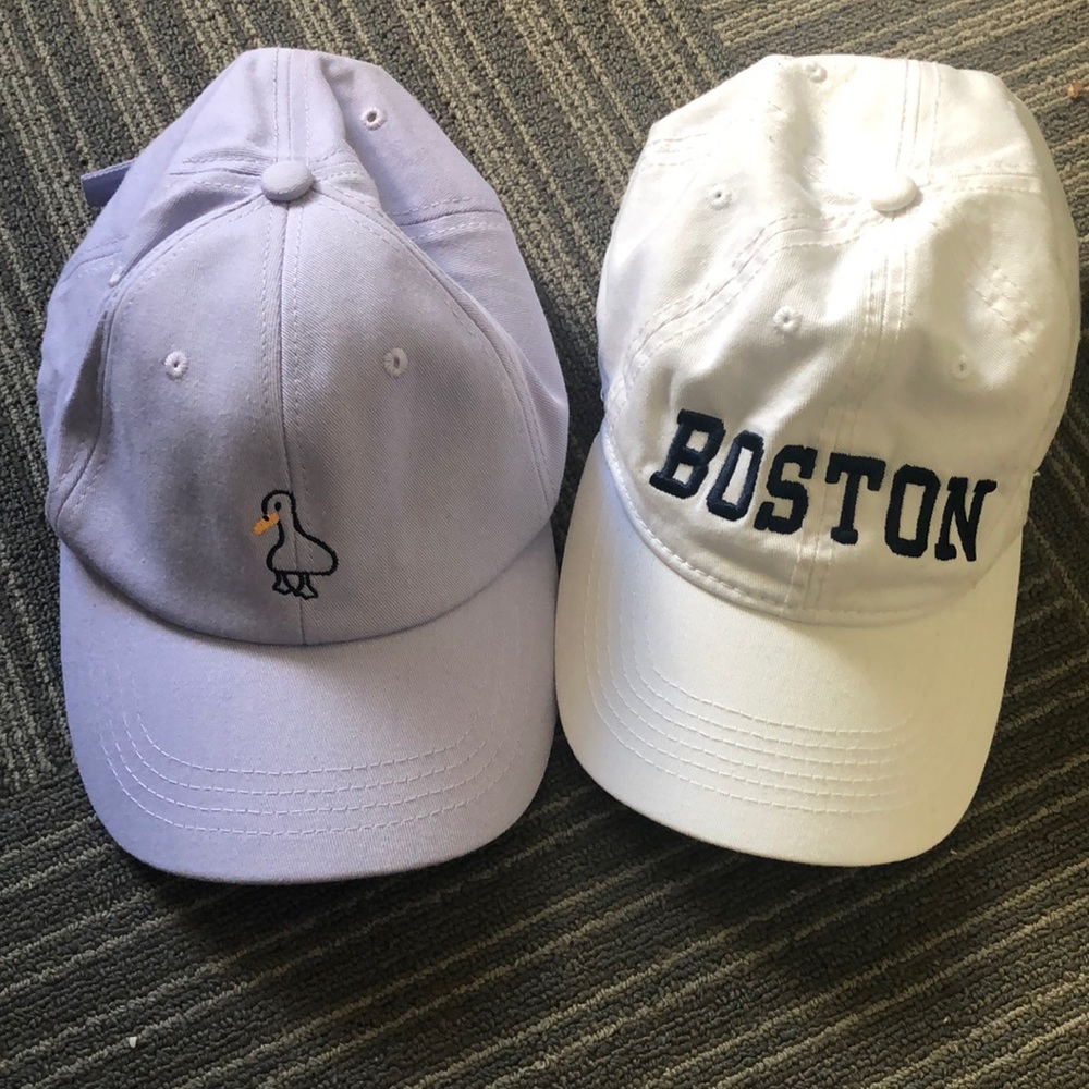 Set of two baseball caps